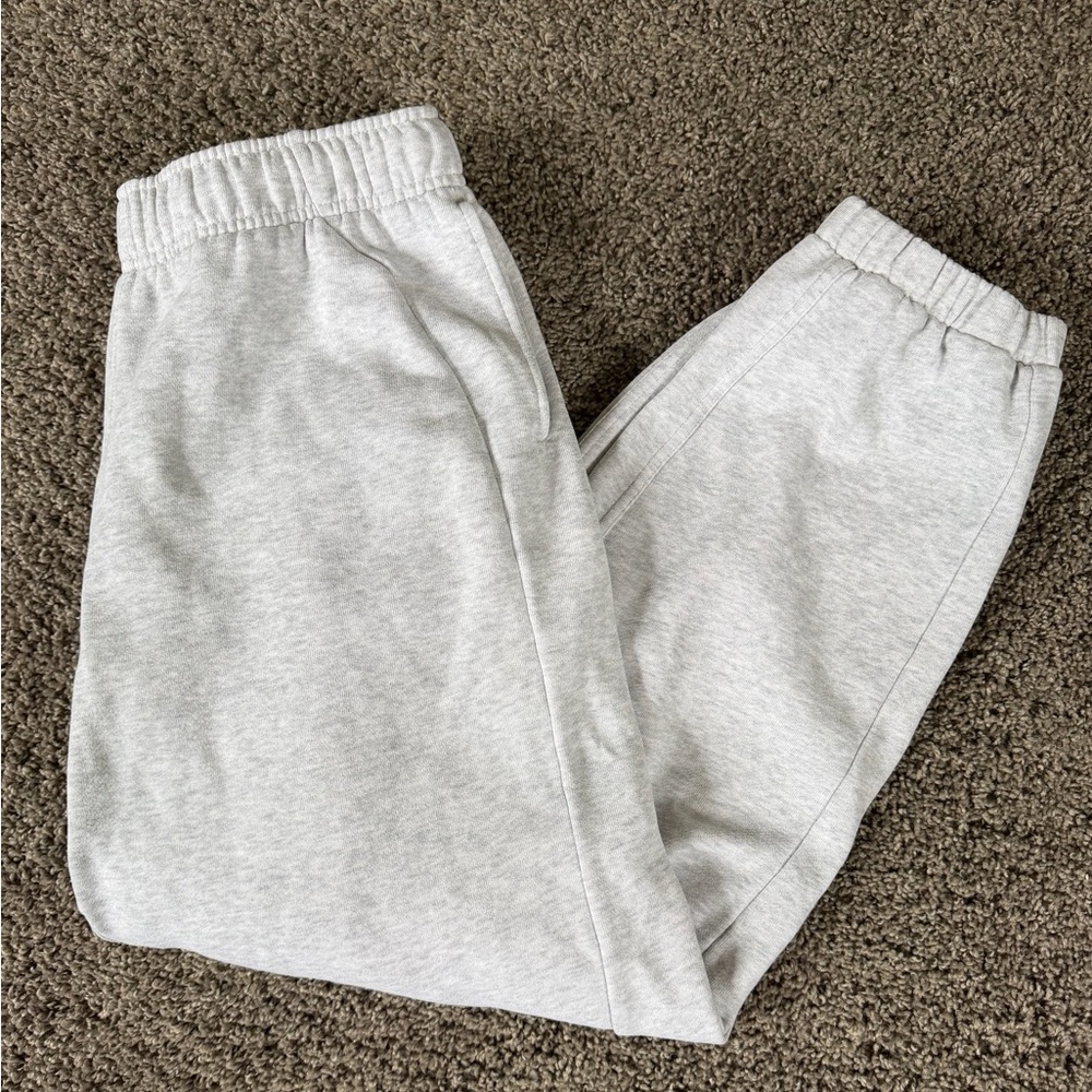 Lululemon Women’s Scuba Mid Rise Oversized Jogger